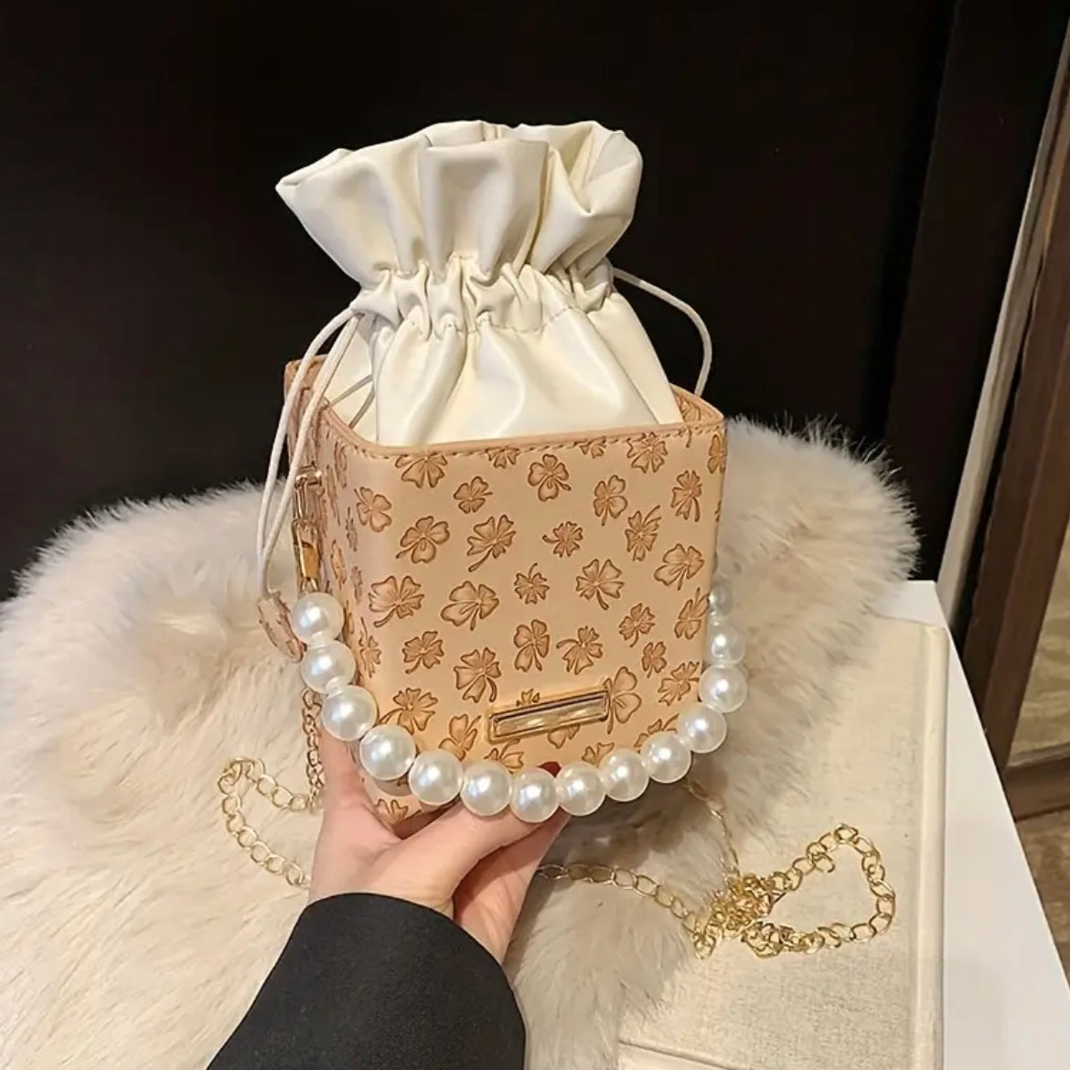 Pearly Box bag