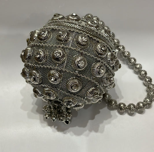 Trendy Metal Potli D-08