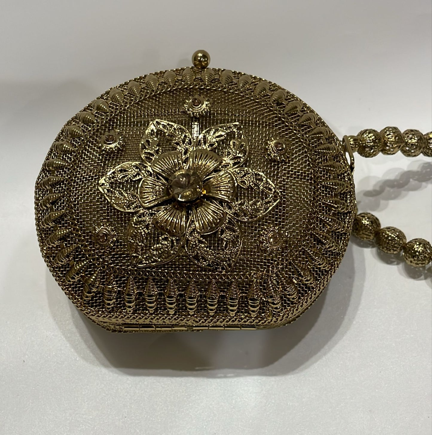 Trendy Metal Potli D-14