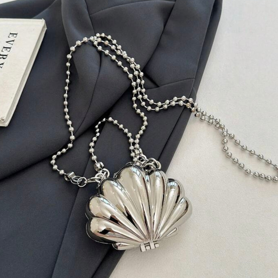 Seashell bag - silver