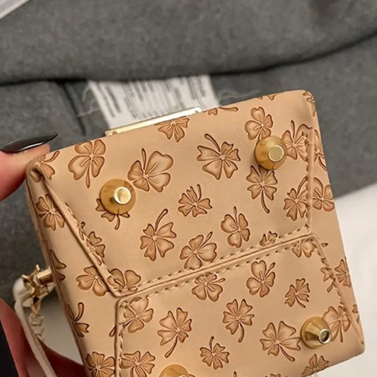 Pearly Box bag