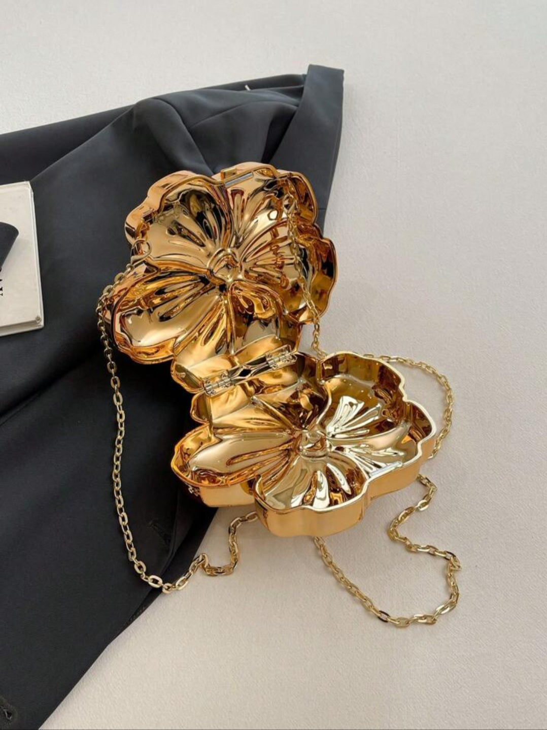Viral Flower bag - Gold
