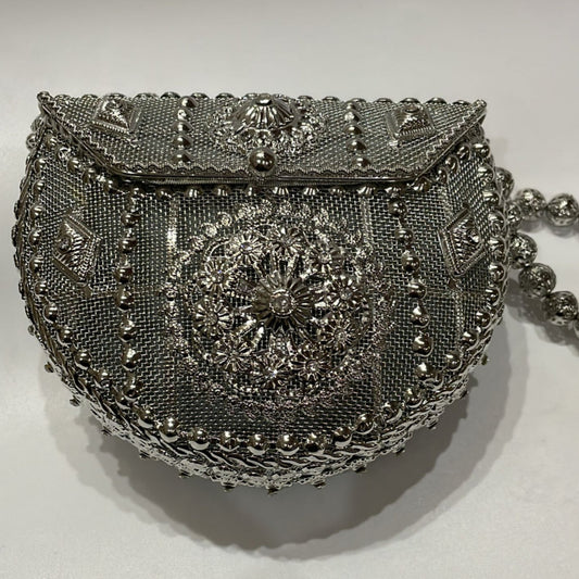 Trendy Metal Potli D-01