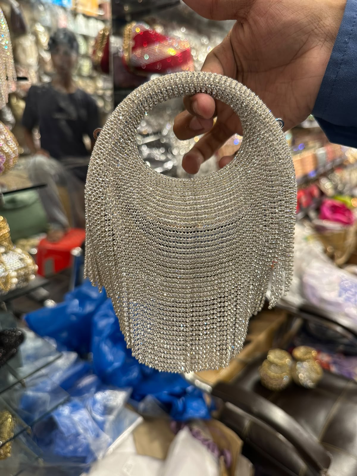 Oval Glamor clutch | 2 Colors