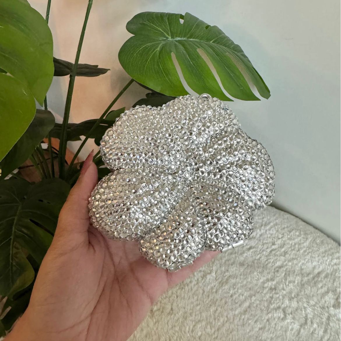 Rhinestone Flower clutch | 2 colors